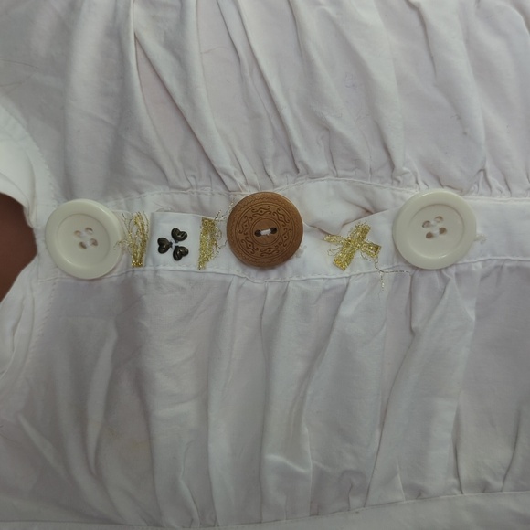 Decorative Blouse - Picture 3 of 9